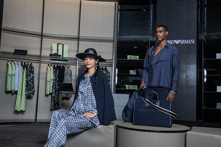 Fashion News, Emporio Armani, Spring/Summer 2023, คอลเคชั่นใหม่, ออกใหม่, เสื้อผ้า, ผู้ชาย, ผู้หญิง, กระเป๋า, รองเท้า, เครื่องประดับ, นาฬิกา, CMG, เซ็นทรัล รีเทล