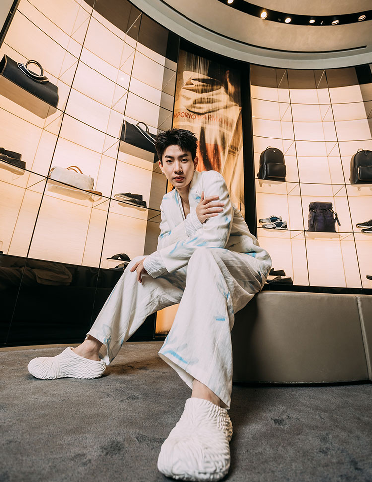 Fashion News, Emporio Armani, Spring/Summer 2023, คอลเคชั่นใหม่, ออกใหม่, เสื้อผ้า, ผู้ชาย, ผู้หญิง, กระเป๋า, รองเท้า, เครื่องประดับ, นาฬิกา, CMG, เซ็นทรัล รีเทล