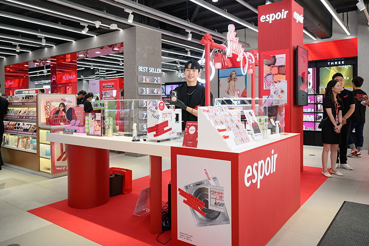 Beauty News, ESPOIR, เอสปัวร์, Powder & Play, อายแชโดว์, บลัชออน, ไฮไลท์, คอนทัวร์, เมคอัพ, อีเวนท์, กิจกรรมพิเศษ, ครีเอทพาเลทเอง, โปรโมชั่น, ราคา, พิเศษ, โปรเมคอัพ, แบรนด์เกาหลี