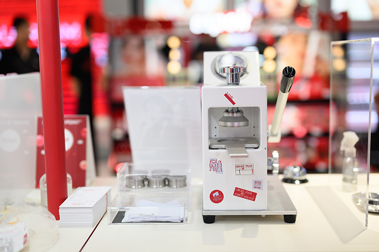 Beauty News, ESPOIR, เอสปัวร์, Powder & Play, อายแชโดว์, บลัชออน, ไฮไลท์, คอนทัวร์, เมคอัพ, อีเวนท์, กิจกรรมพิเศษ, ครีเอทพาเลทเอง, โปรโมชั่น, ราคา, พิเศษ, โปรเมคอัพ, แบรนด์เกาหลี