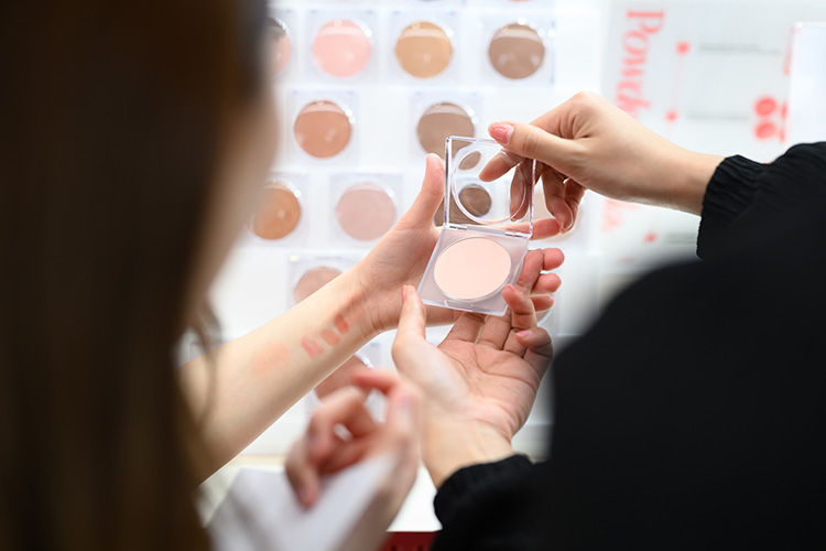 Beauty News, ESPOIR, เอสปัวร์, Powder & Play, อายแชโดว์, บลัชออน, ไฮไลท์, คอนทัวร์, เมคอัพ, อีเวนท์, กิจกรรมพิเศษ, ครีเอทพาเลทเอง, โปรโมชั่น, ราคา, พิเศษ, โปรเมคอัพ, แบรนด์เกาหลี