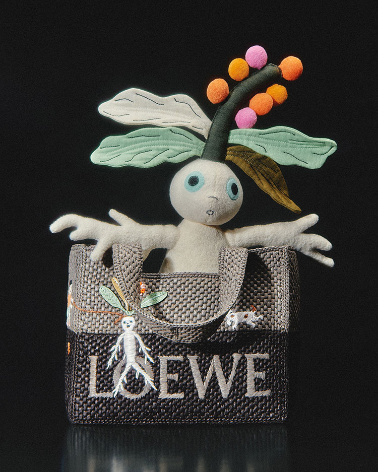 Fashion News, LOEWE, Holiday Collection, 2023, คอลเลคชั่นใหม่, ออกใหม่, มาใหม่, กระเป๋า, รองเท้า, ลายน่ารัก, เสื้อผ้า, RTW, ฮอลิเดย์ 2023