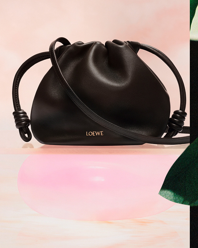 Fashion News, LOEWE, โลเอเว่, คอลเลคชั่นใหม่, JADE COLLECTION, กระเป๋า, จี้หยก, Limited Edition, พิเศษ, ตรุษจีน, งานฝีมือ, แกะสลัก, หยก, กระเป๋าหนัง, โชคดี