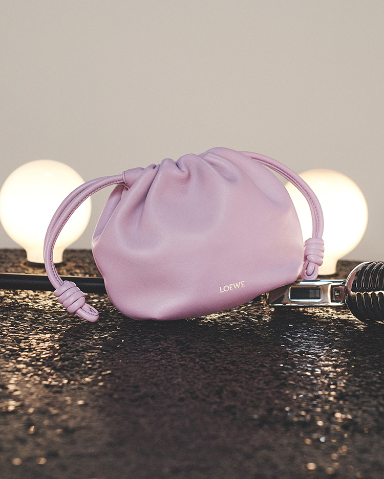 Fashion News, LOEWE, โลเอเว่, คอลเลคชั่นใหม่, JADE COLLECTION, กระเป๋า, จี้หยก, Limited Edition, พิเศษ, ตรุษจีน, งานฝีมือ, แกะสลัก, หยก, กระเป๋าหนัง, โชคดี