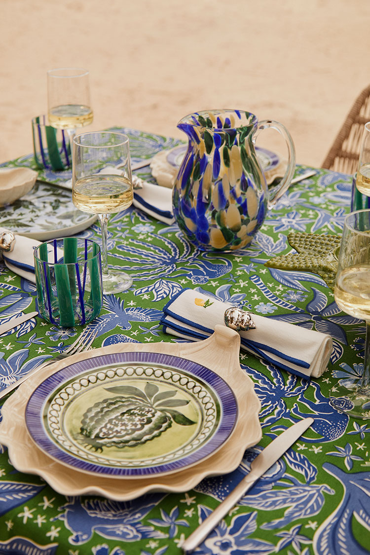 Fashion News, H&M HOME, คอลเลคชั่นใหม่, SUMMER 2024, ซัมเมอร์ 2024, ฤดูร้อน, เครื่องใช้, ของแต่งบ้าน, สีสันสดใส, สีเขียว, สีฟ้า, สีน้ำเงิน, แจกันรูปเปลือกหอย, ไอเทมชายทะเล, ผ้าขนหนู, กระเป๋าชายหาด