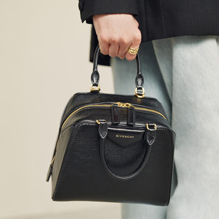 Fashion News, Givenchy, ANTIGONA CUBE, กระเป๋า, รุ่นใหม่, ล่าสุด, คอลเลคชั่นใหม่, ฤดูใบไม้ร่วง 2024, Fall 2024, กระเป๋าหนัง, แอนติโกน่า คิวบ์, จีวองชี่