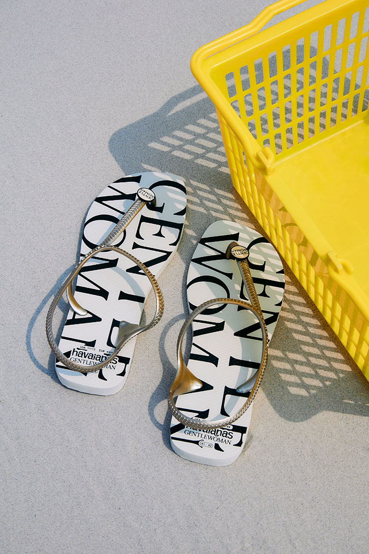 Fashion News, Havaianas, GENTLEWOMAN, Havaianas x GENTLEWOMAN, รองเท้าแตะ, คอลเลคชั่นใหม่, รองเท้ารัดส้น, รองเท้าไปทะเล, คอลเลคชั่นใหม่, คอลลาบอเรชั่น, ออกใหม่, ราคา, เท่าไร
