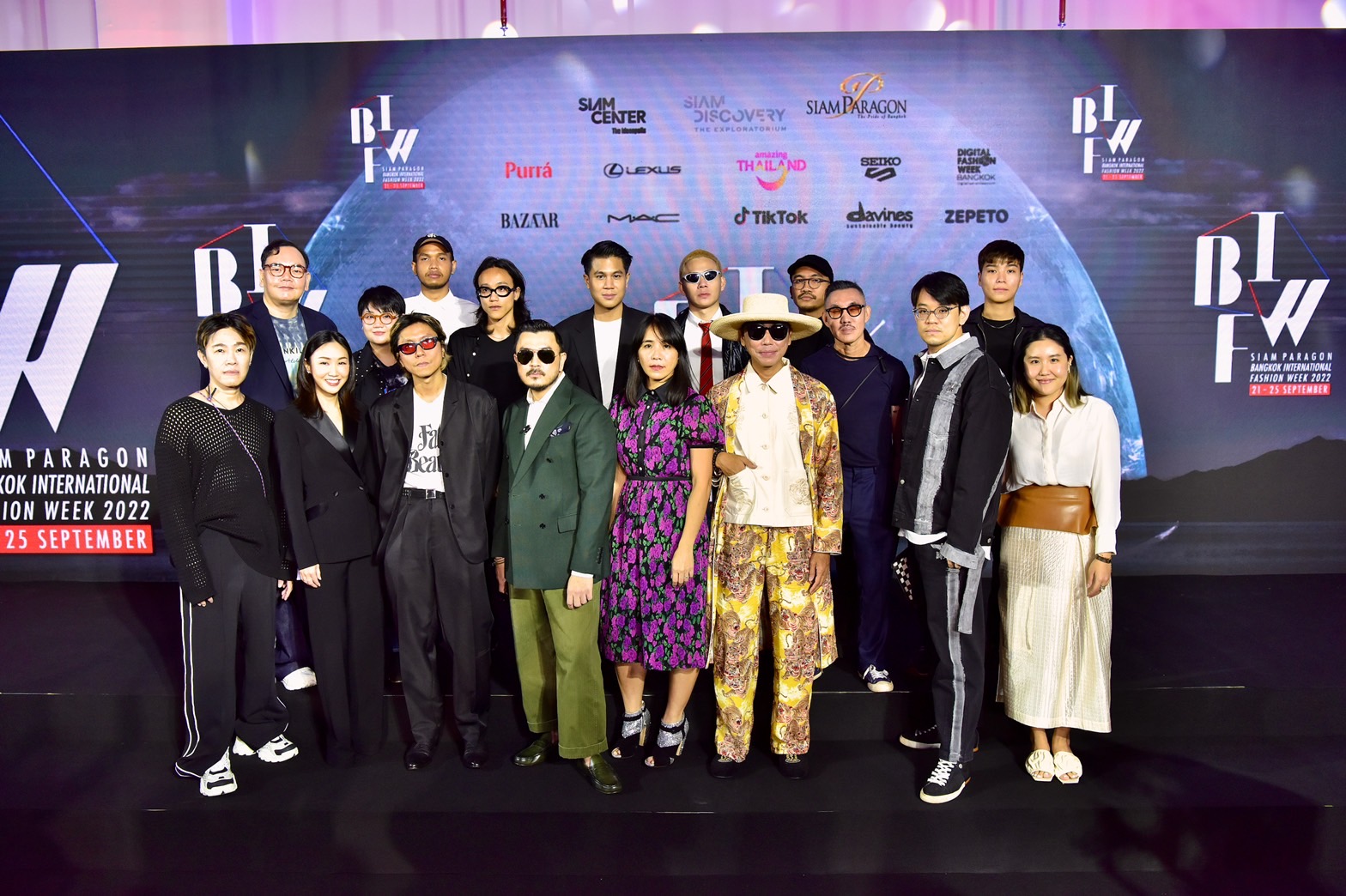 Fashion, Siam Paragon Bangkok International Fashion Week 2022, BIFW2022, สยามพารากอน, สยามเซ็นเตอร์, สยามดิสคัฟเวอรี่, Absolute Siam presented by ZEPETO: Sculpture Studio x Waterandother x Fill in the Bag, ASAVA, FLYNOW, FRI27NOV., GREYHOUND ORIGINAL, ISSUE presented by TAT, KLOSET, LEISURE PROJECTS, NAGARA, PAINKILLER Atelier presented by Seiko 5 Sports, POEM Presented by Purra, TandT, VATANIKA presented by Lexus, VICKTEERUT, VVON SUGUNNASIL